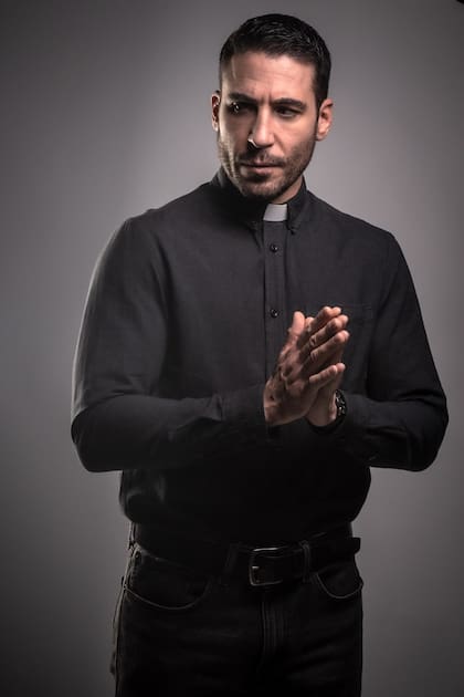 Miguel Ángel Silvestre en Los enviados