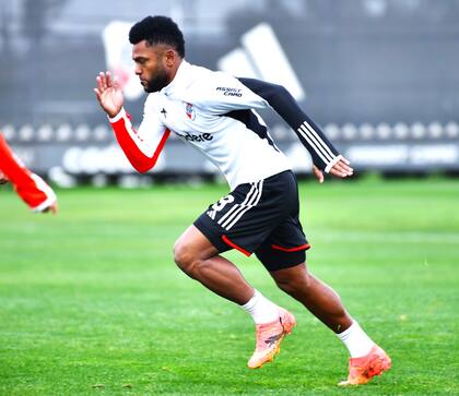 Miguel Borja tiene 13 días de recuperación para poder estar en la revancha ante Talleres, el 21 de agosto, en el Monumental