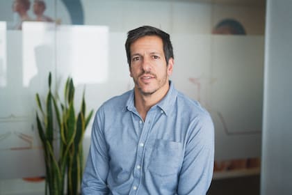 Miguel Carugati: "Los profesionales que ingresaron a las empresas hace cinco años y siempre trabajaron full remoto tienen una marcada experiencia, pero no saben qué es ir a la oficina, y eso genera cierta falencia en la formación"