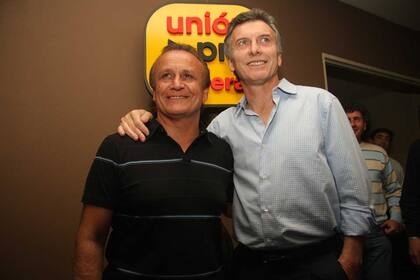 Miguel Del Sel, cuando era candidato a gobernador, junto a Mauricio Macri, quien viajó a acompañarlo
