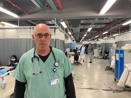 Miguel Glatstein, médico argentino que trabaja en la guardia pediátrica y en el departamento de toxicología del hospital Ichilov de Tel Aviv