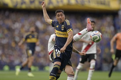 Miguel Merentiel anotó el 2-0 para Boca, tras una asistencia de Zeballos