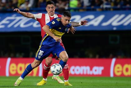 Miguel Merentiel y su potencia ofensiva, una de las razones de la mejora de Boca como equipo