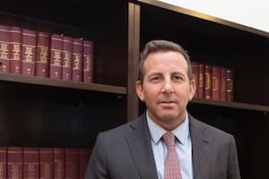 Tras la polémica por su libro con citas falsas, denunciaron a Miguel Licht ante el Consejo de la Magistratura