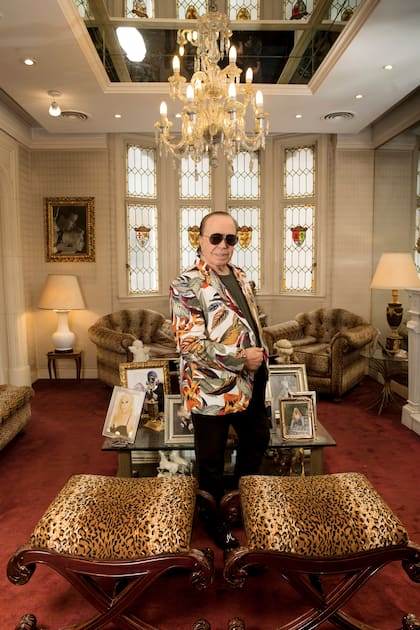 Miguel Romano recibió a ¡Hola! Argentina en la famosa peluquería que tiene en Palermo desde hace cuarenta años.