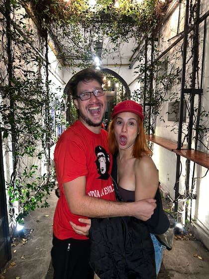 Miguel y Flor Vigna se criaron en Floresta; "Tiene mucho ángel", dice él sobre su hermana