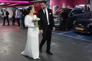 La historia del argentino que se casó en el subsuelo de un shopping en Israel en medio de la guerra