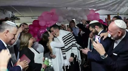 Mijael Marianoff y Lior se casaron en el subsuelo de un shopping en Tel Aviv