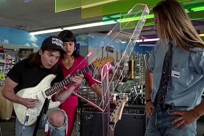 Mike Myers y Tia Carrere en El Mundo Según Wayne