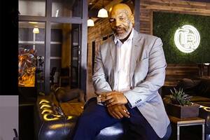 Mike Tyson no enfrentará cargos después de golpear a un pasajero que lo hostigaba durante un vuelo a Florida el mes pasado