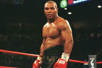 Mike Tyson tiene un récord de 50-6-0-2 y su principal razón para derrotar a Jake Paul es su experiencia (Reuters)
