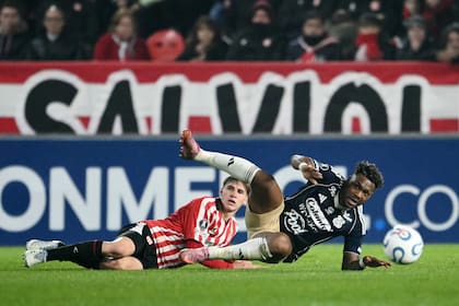 Mikel Amondarain, por arriba y por abajo