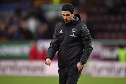 Mikel Arteta, el director técnico de Arsenal, se contagió de coronavirus.