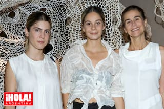 Las fotos y los invitados a la muestra de arte de la hija de Marcos Pereda Born y Azul García Uriburu