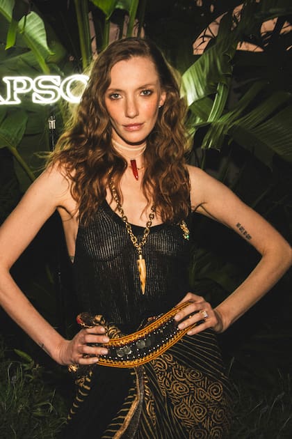 Milagros Schmoll, la top internacional, se lució en la pasarela