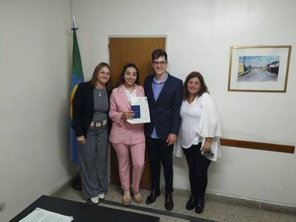 Milagros Zacarías, Diego Kablan y las testigos, sus mamás Miriam Muñoz y Edith Garibotti