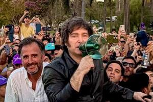 Milei, en campaña en Paraná