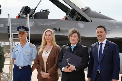 Milei en Córdoba para la presentación de seis F-16