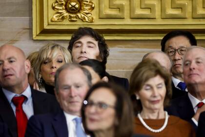 Milei, en la asunción de Trump; el de corbata roja a la izquierda es Dana White, CEO de UFC