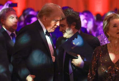 Milei junto a Trump en su residencia de Mar-a-Lago