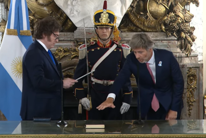 Milei le toma juramento al nuevo ministro de Justicia, Juan Bautista Mahiques