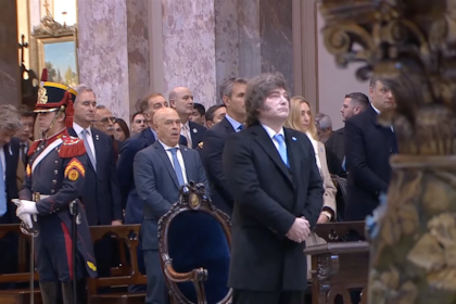 Milei llegó al Tedeum del 25 de Mayo en medio de internas en el oficialismo.