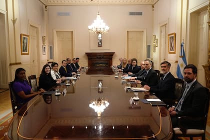 Milei, Noboa y sus equipos, durante el encuentro de esta tarde