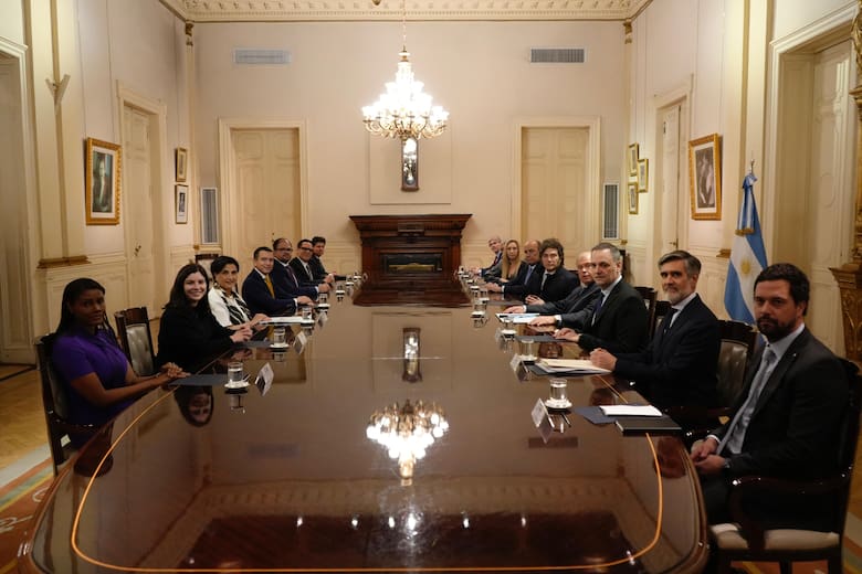Ecuador logró financiamiento al 8,5% y reabre el debate sobre cuándo Argentina volverá a los mercados
