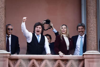 Milei reunió al Gabinete en la Casa Rosada. Desde allí se piden los recortes en el Estado