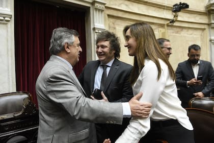 Milei y Villarruel, junto a Mario Negri