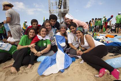 Miles de argentinos viajaron a Río de Janeiro para participar de la Jornada Mundial de la Juventud