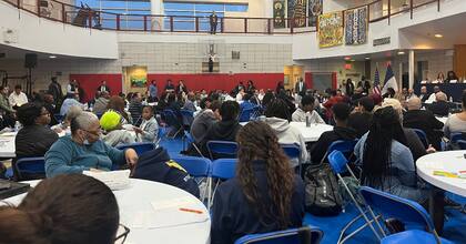 Miles de familias en los refugios para inmigrantes en Nueva York podrían ser desalojados