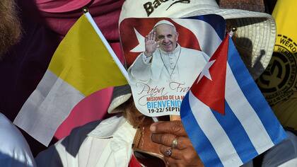 Miles de fieles siguieron al Papa en Cuba