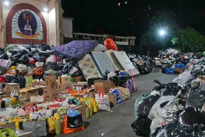 Miles de kilos de donaciones llegan desde todo el país hacia Bahía Blanca