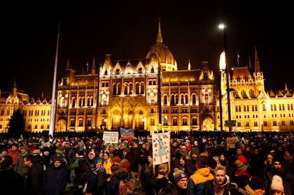 Miles de manifestantes contra la política del primer ministro Viktor Orban, en agosto pasado