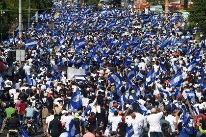 Miles de manifestantes en Managua piden la salida de Ortega y Murillo del poder, en abril pasado