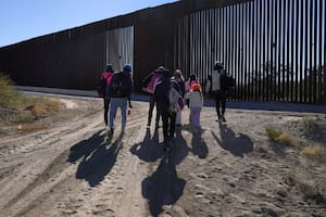 Miles de migrantes llegan a diario a la frontera con Estados Unidos, pero otros cientos se quedan en el camino