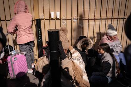 Miles de migrantes quedaron sin turno para la solicitud de asilo con el cierre de CBP One