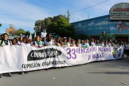 Miles de mujeres participaron del Encuentro Nacional de Mujeres, en Chubut