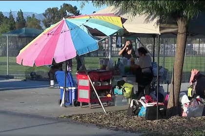 Miles de personas en el sur de California trabajan al aire libre y afrontan el mismo escenario cuando se presentan episodios de calor intenso