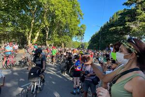 Miles de personas homenajearon a Marcela Bimonte en los bosques de Palermo