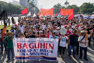 Miles de personas protestan en Filipinas contra la corrupción y exigen devolución de fondos robados