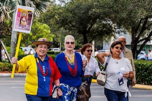 La ciudad a 45 minutos de Miami considerada “la pequeña Venezuela” de Florida, donde los migrantes consiguen una nueva vida
