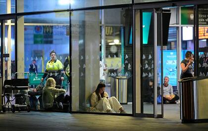 Miles de viajeros se quedaron varados en estaciones de tren de toda España.