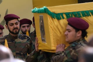 Miles lloran al comandante de Hezbollah asesinado en ataque aéreo israelí