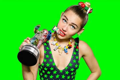 Miley y un disco sorpresivo