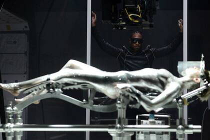 Miley, de nuevo desnuda