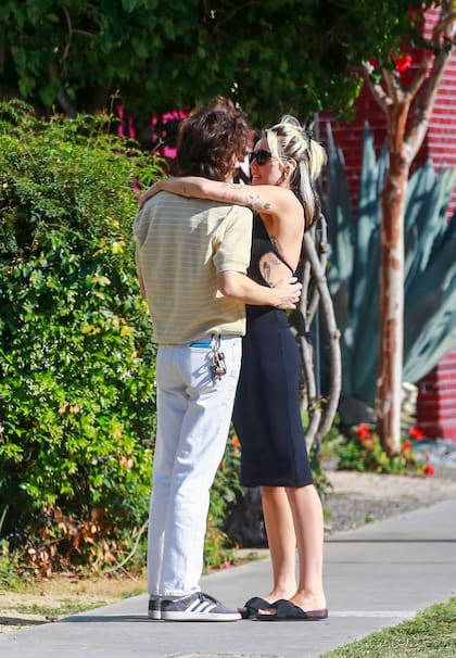 Miley y Maxx ya no ocultan su amor