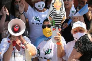 Escenas de la marcha de apoyo a Macri en Dolores