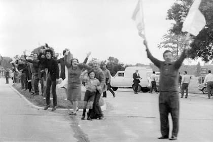 Militantes reciben a Juan Domingo Perón el 17 de noviembre de 1972.